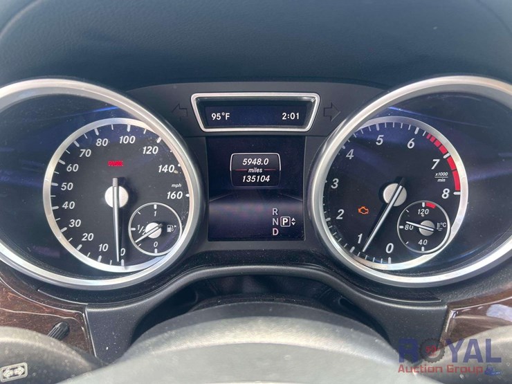 2016-mercedes-benz-gl450-image-9