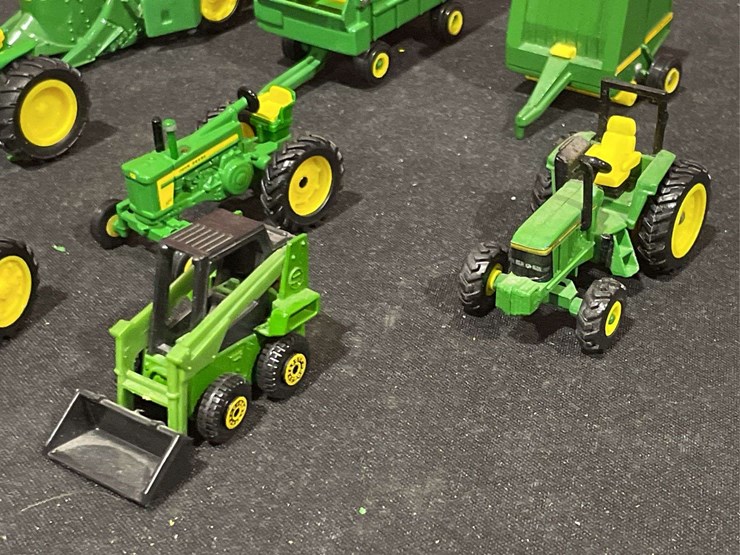 john-deere-64-image-6