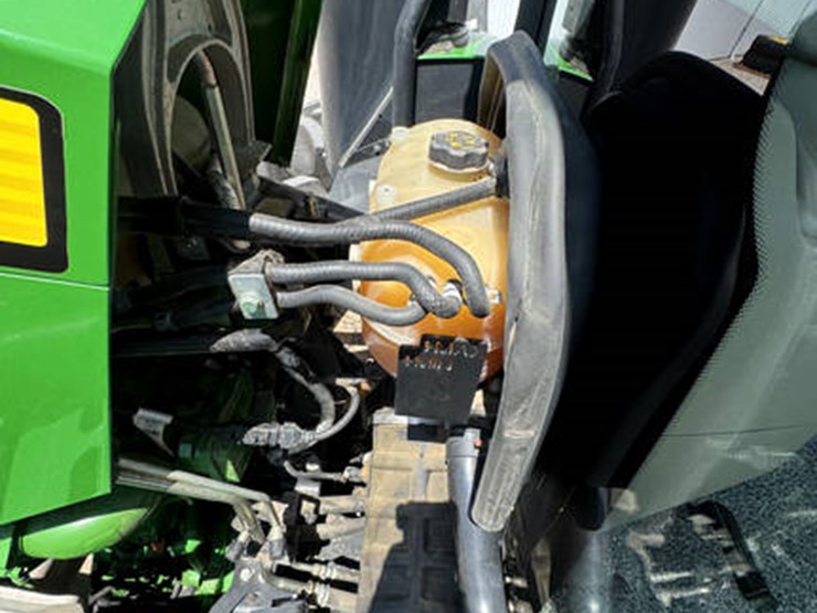 2017-john-deere-9570r-image-54