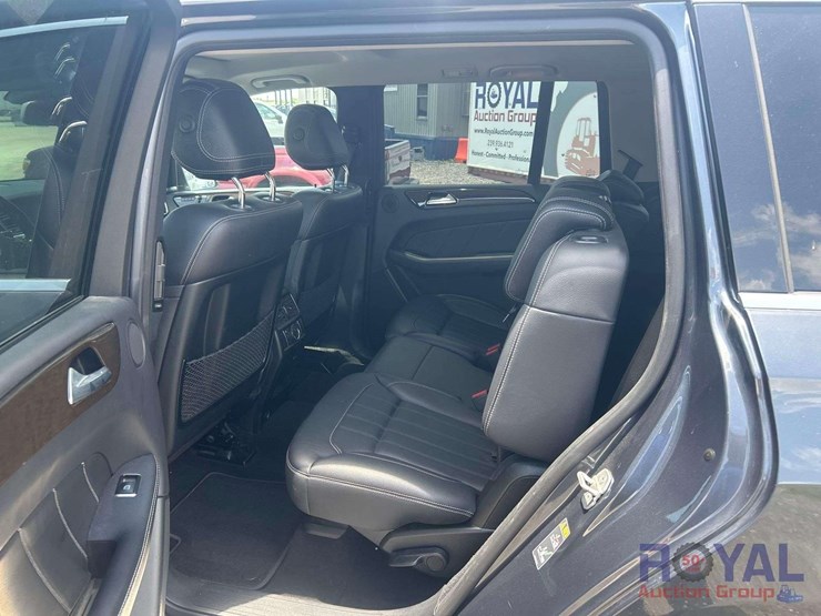 2016-mercedes-benz-gl450-image-18