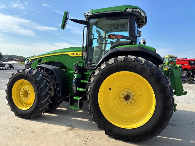 2022-john-deere-8r-310-image-9