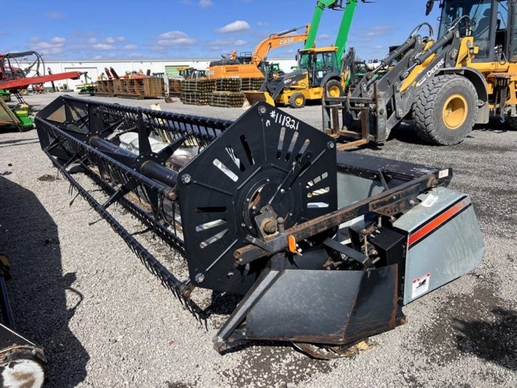 #111821-•-gleaner-20'-grain-head-#2035276f-image-1
