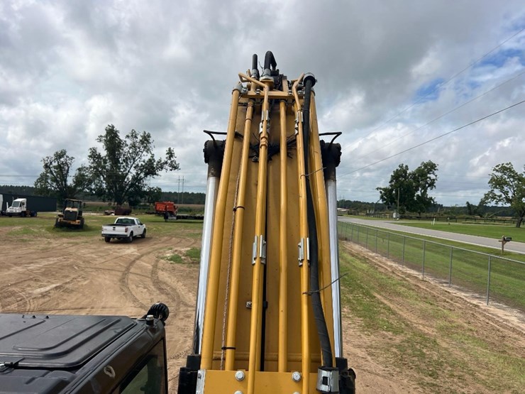 caterpillar-320gc-image-21