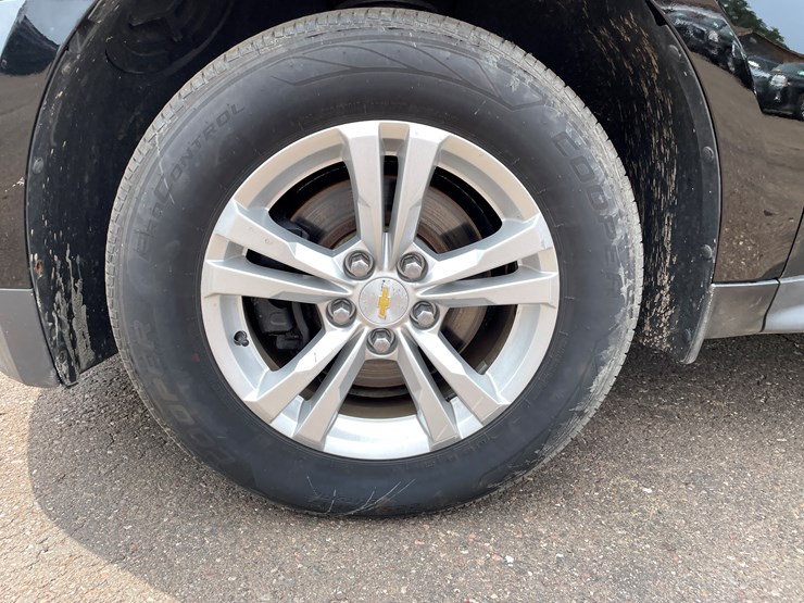 2013-chevrolet-equinox-lt-image-14