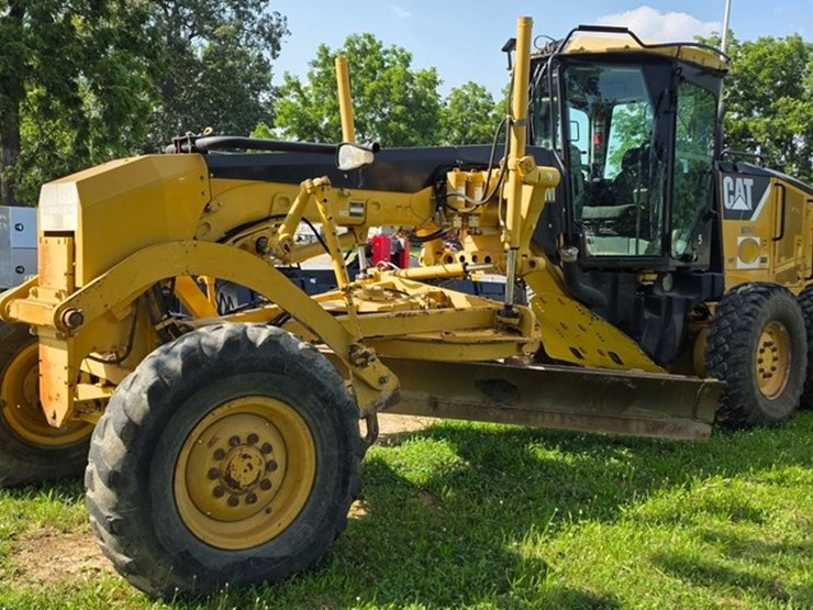 2009-caterpillar-140m-vhp-image-2