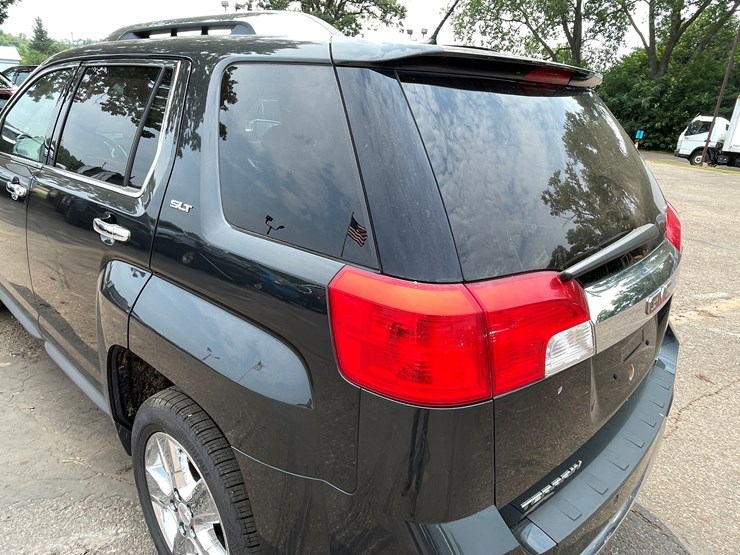 2014-gmc-terrain-slt-image-22