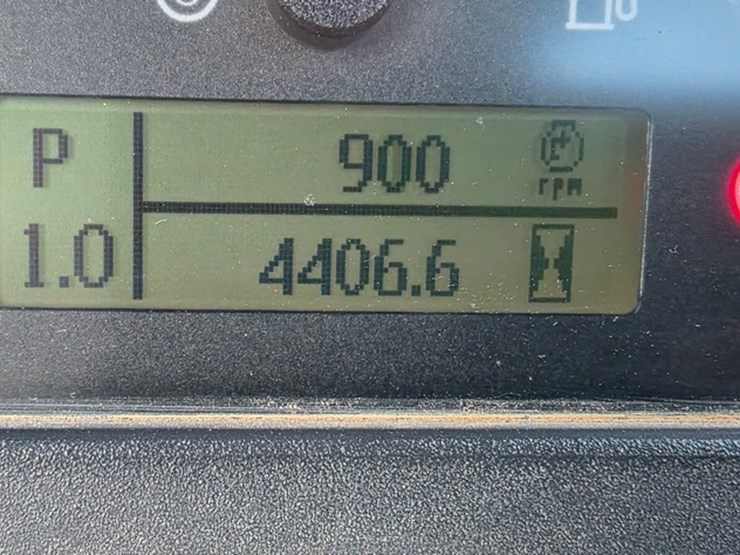 2014-deere-700k-lgp-image-83