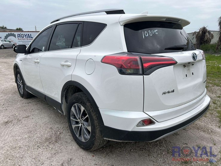 2018-toyota-rav4-image-4