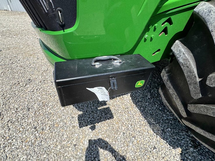 2017-john-deere-9570r-image-46