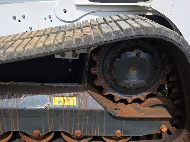 2023-bobcat-t770-image-30