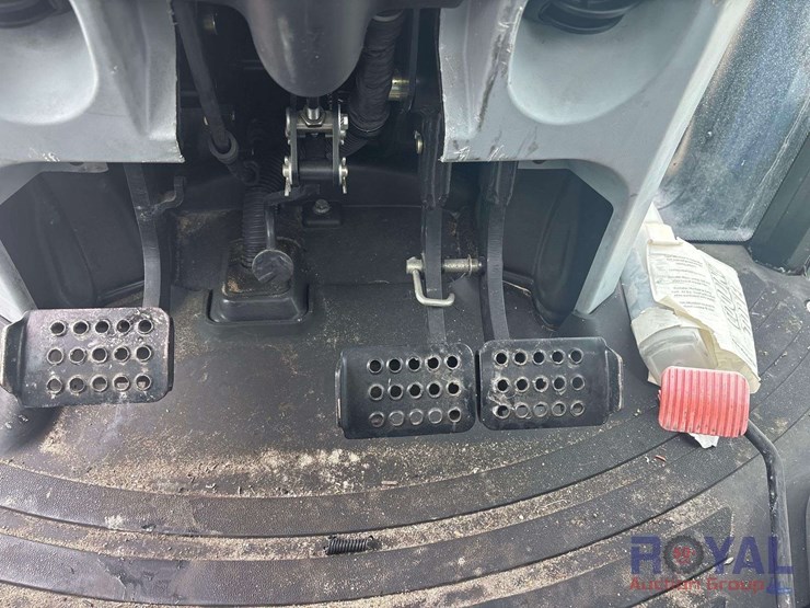 new-holland-ts6.120-image-18