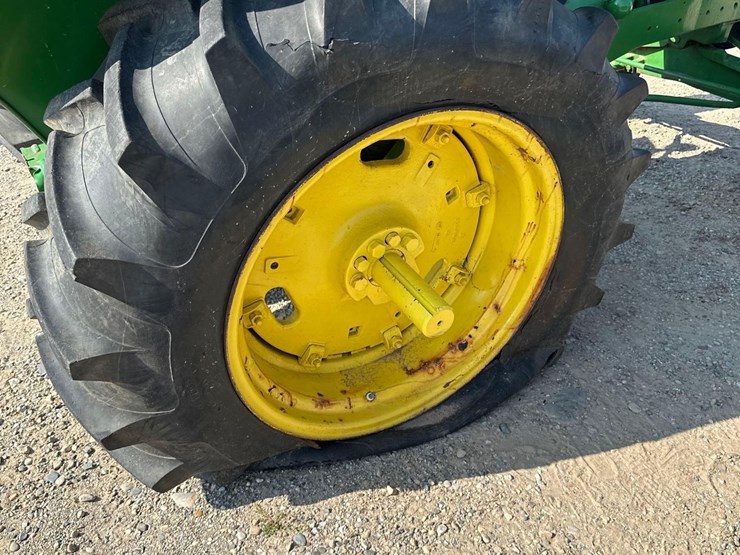 john-deere-630-image-7