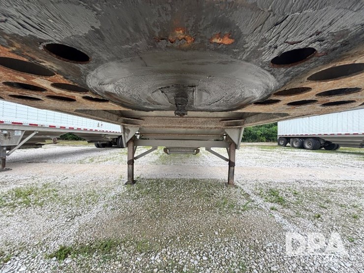 2014-wilson-grain-trailer-image-49