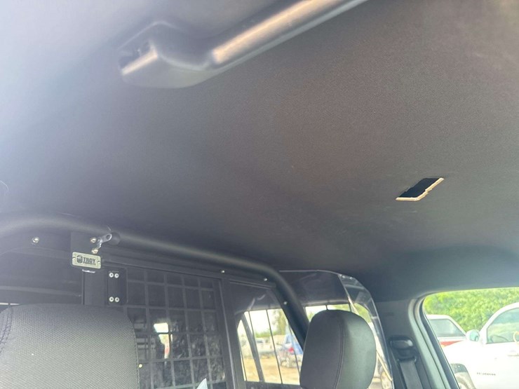 2019-ford-explorer-image-27