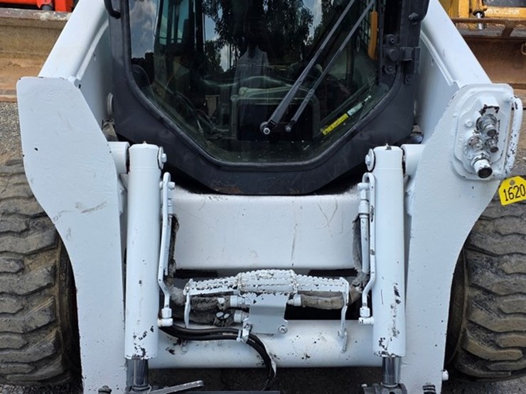 2011-bobcat-s630-image-36