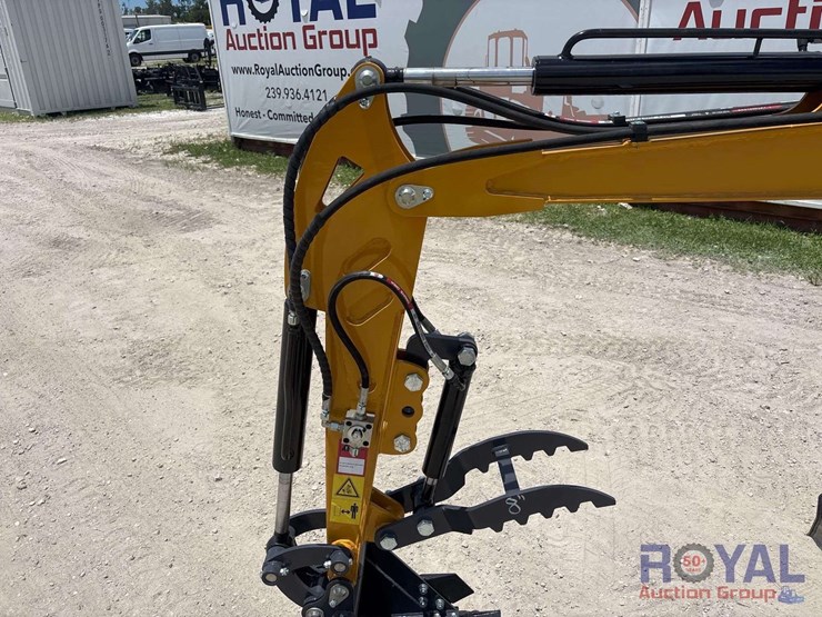 unused-2025-cfg-mx20r-mini-excavator-image-16