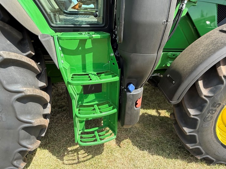 2024-john-deere-6155r-image-5
