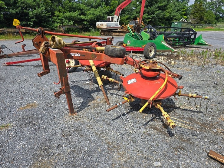new-holland-255-image-1