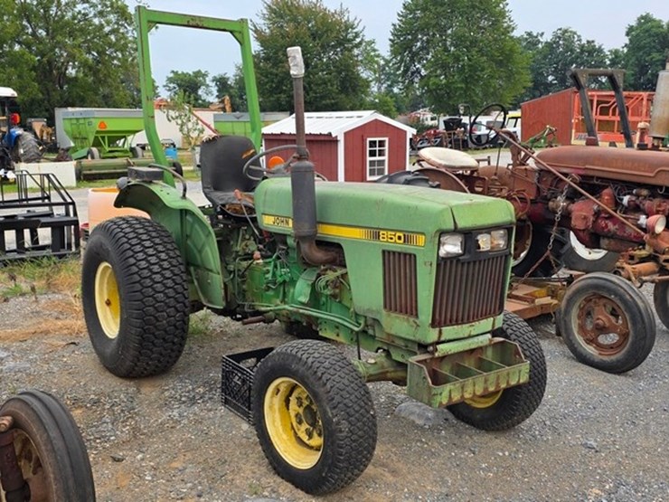 john-deere-850-image-1