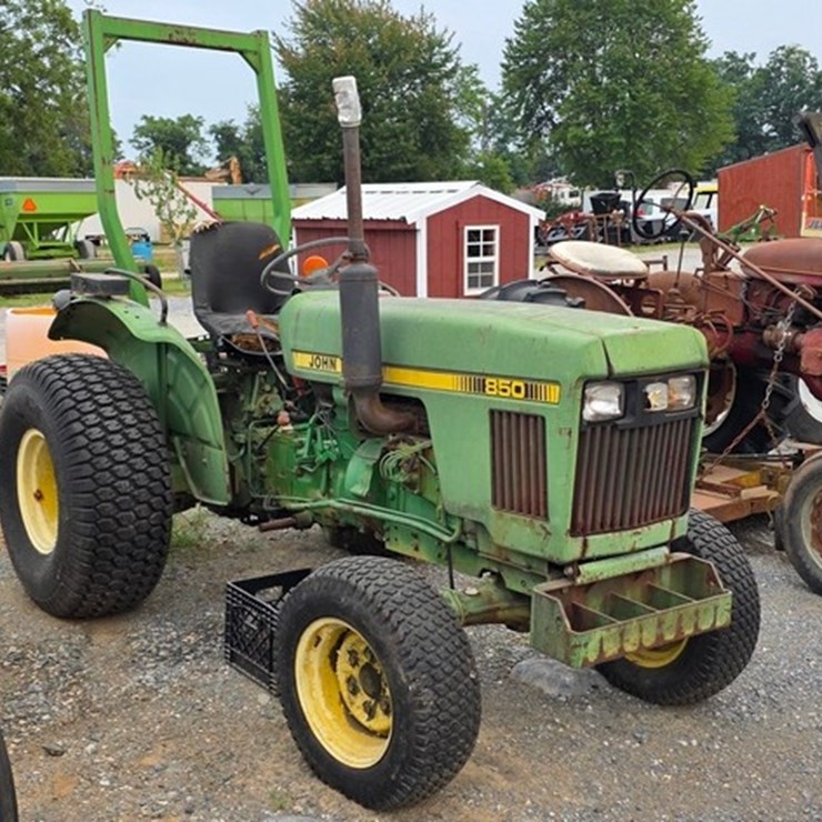 JOHN DEERE 850