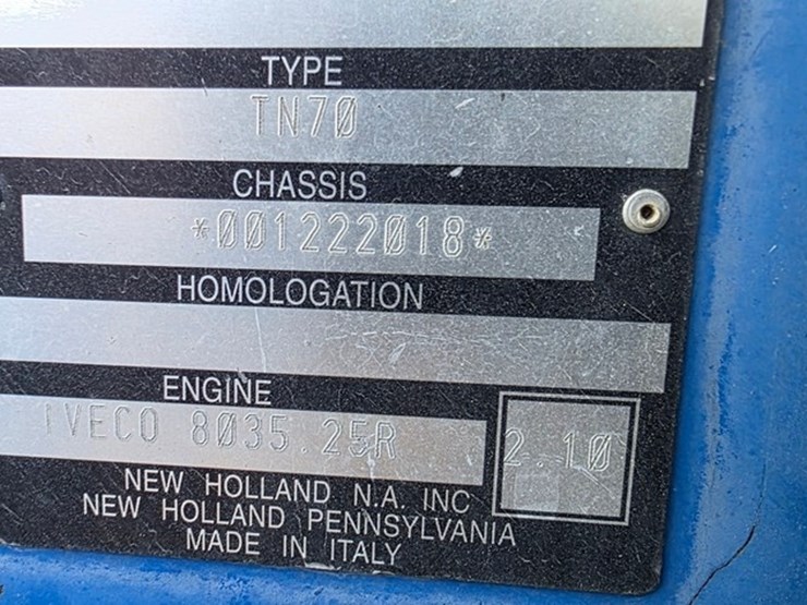 new-holland-tn70-image-5