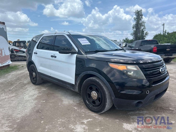 2015-ford-explorer-image-2