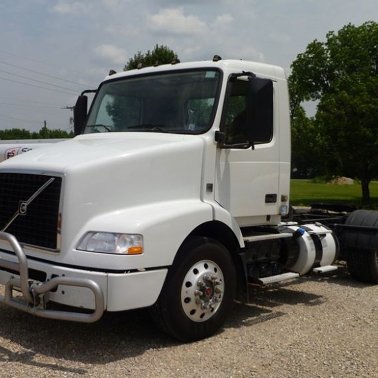 2014 VOLVO 10