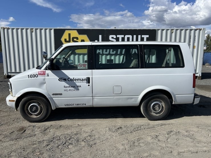 1999-chevrolet-astro-image-2