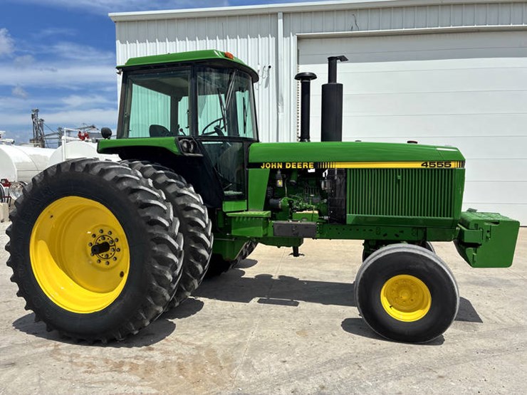 1990-john-deere-4555-image-3