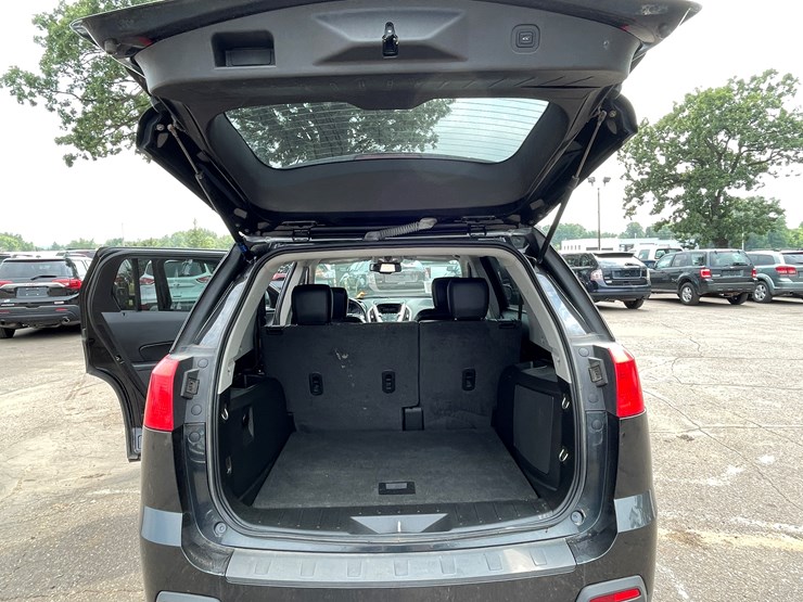 2015-gmc-terrain-slt-image-73
