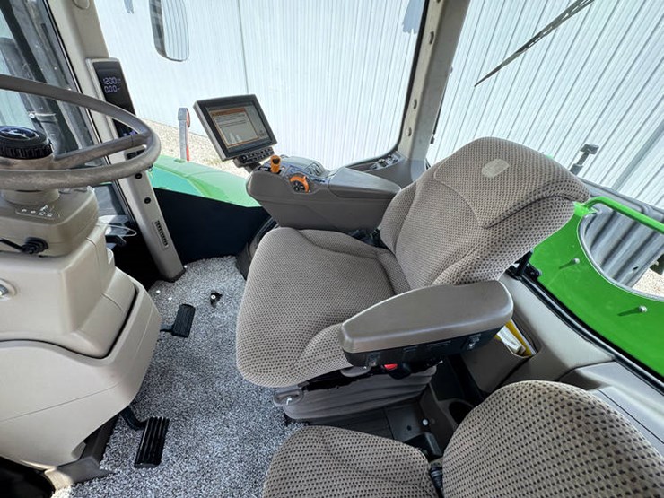 2017-john-deere-9570r-image-59
