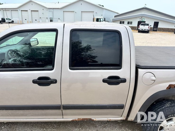2004-chevrolet-colorado-ls-image-24