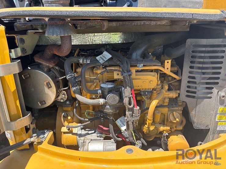 2021-caterpillar-304e2-mini-excavator-image-21
