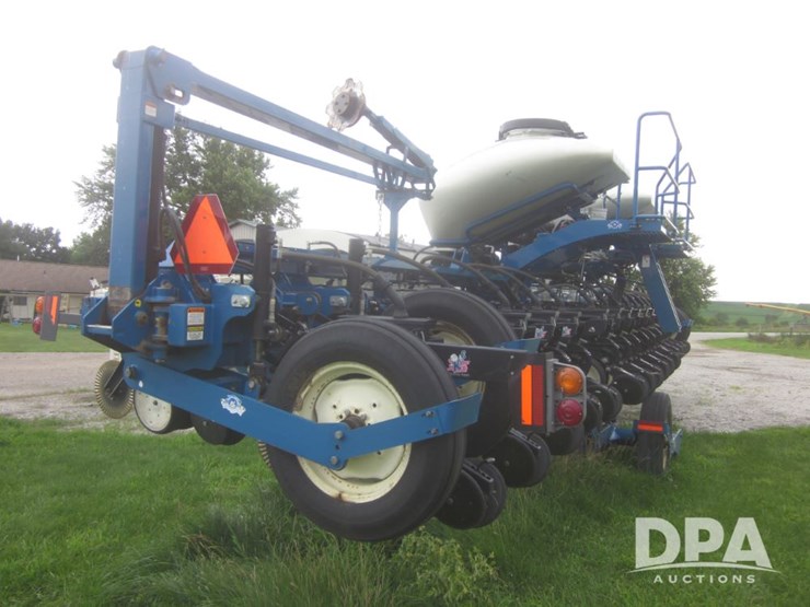 2010-kinze-3660-image-4