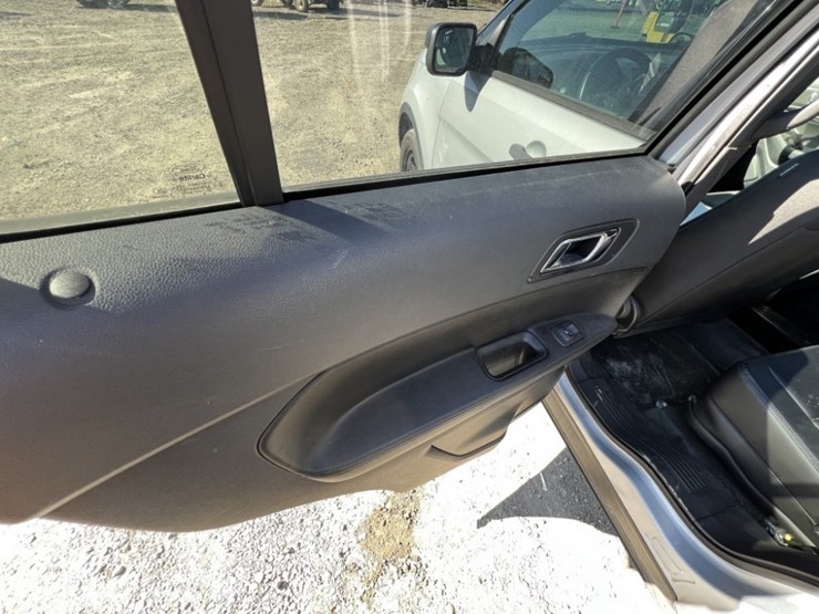 2018-ford-explorer-image-22