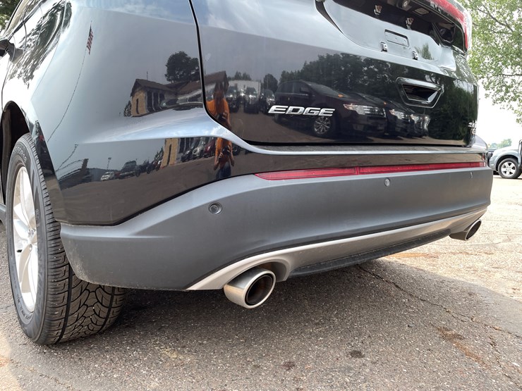2016-ford-edge-sel-image-26