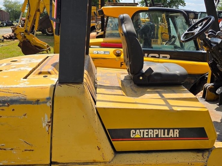 2005-caterpillar-dp40kl-image-15