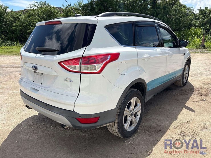 2016-ford-escape-se-image-3