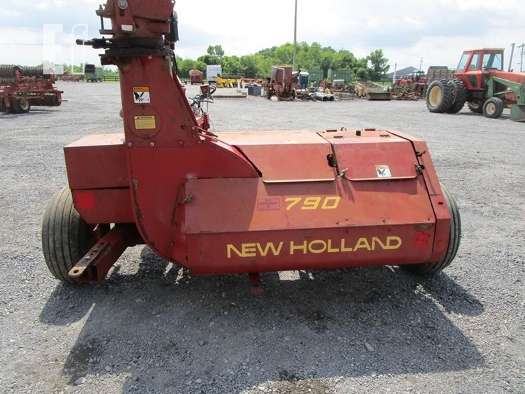 new-holland-790-image-8