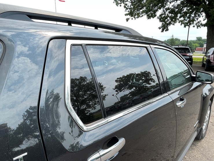 2015-gmc-terrain-slt-image-35
