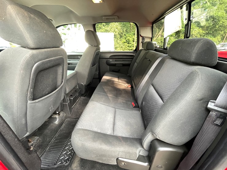 2012-gmc-2500-image-63
