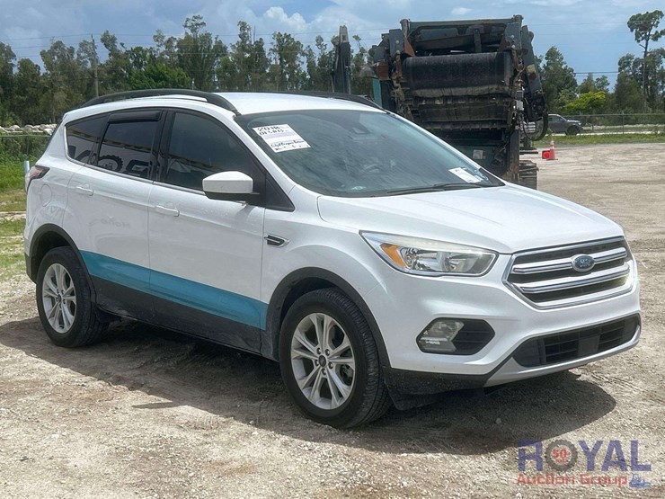 2018-ford-escape-se-image-2