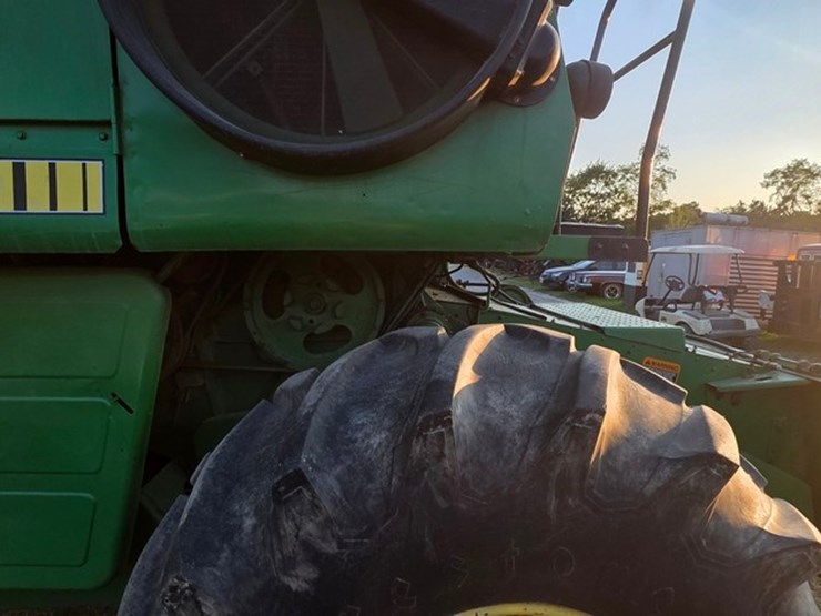 john-deere-4420-image-33