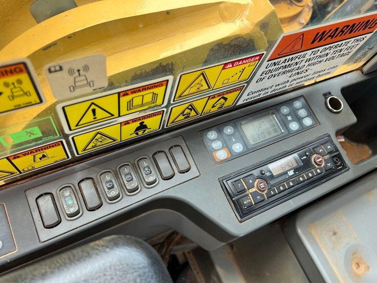 2017-caterpillar-336fl-image-41