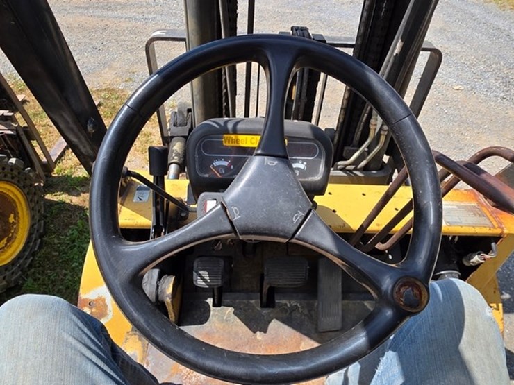 2005-caterpillar-dp40kl-image-44