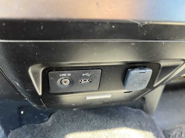 2015-ford-f150-xlt-image-36