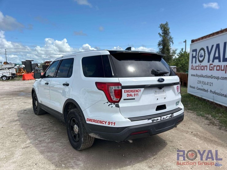 2019-ford-explorer-image-4