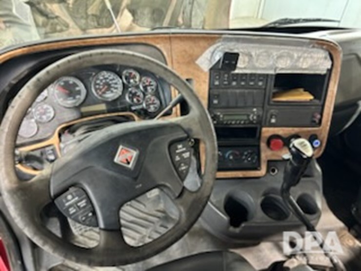 2011-international-prostar-image-9