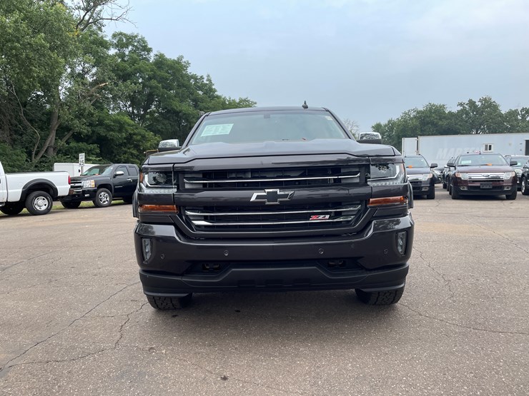 2016-chevrolet-silverado-image-8