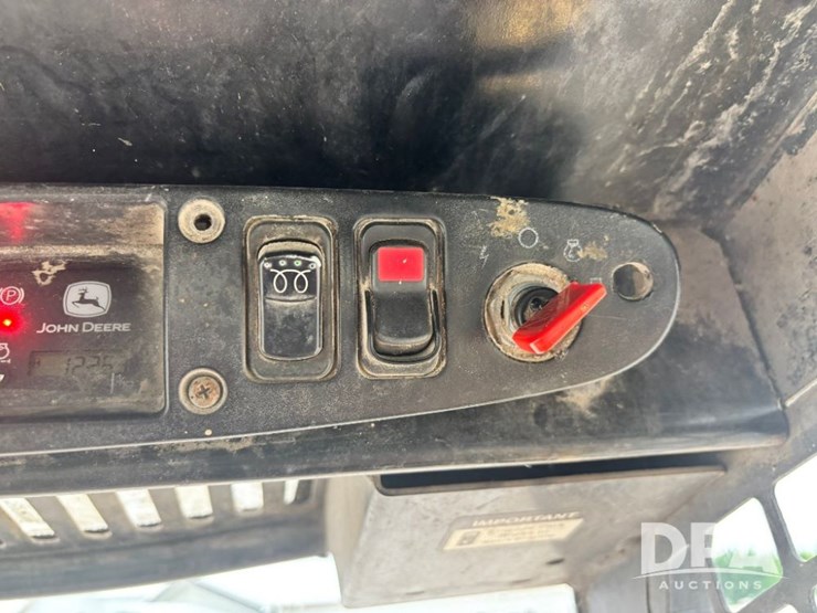 john-deere-250-image-43
